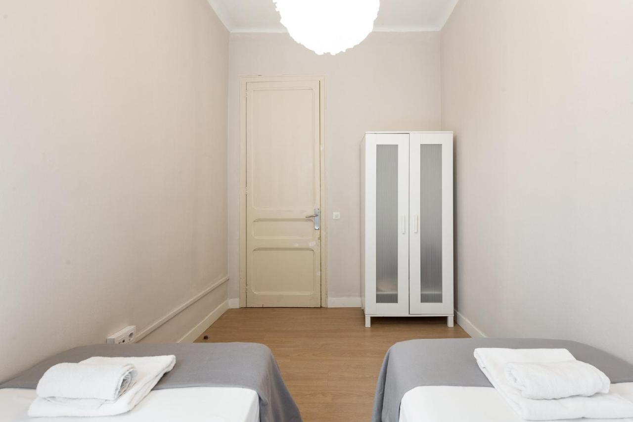 Sagrada Familia III By Enjoy Apartments Barcelona Bagian luar foto